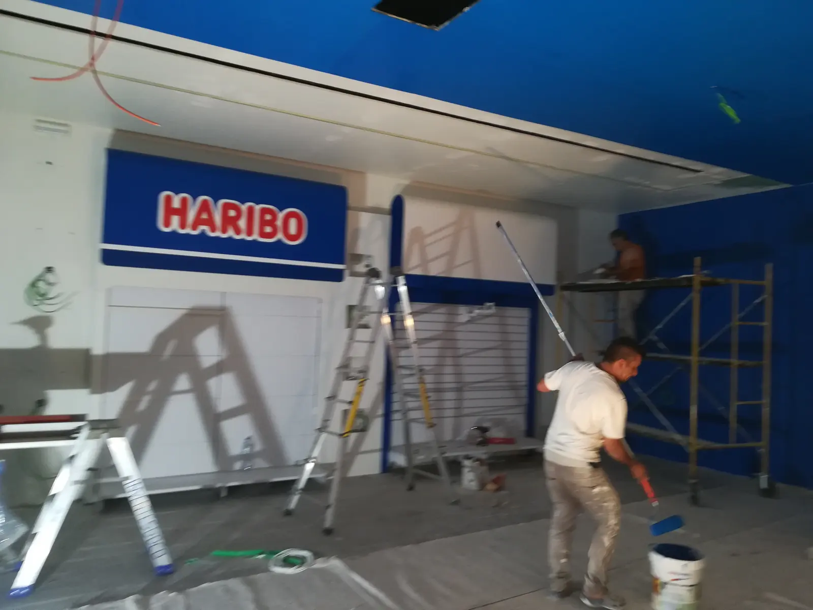Áreas Comerciais e Lojas