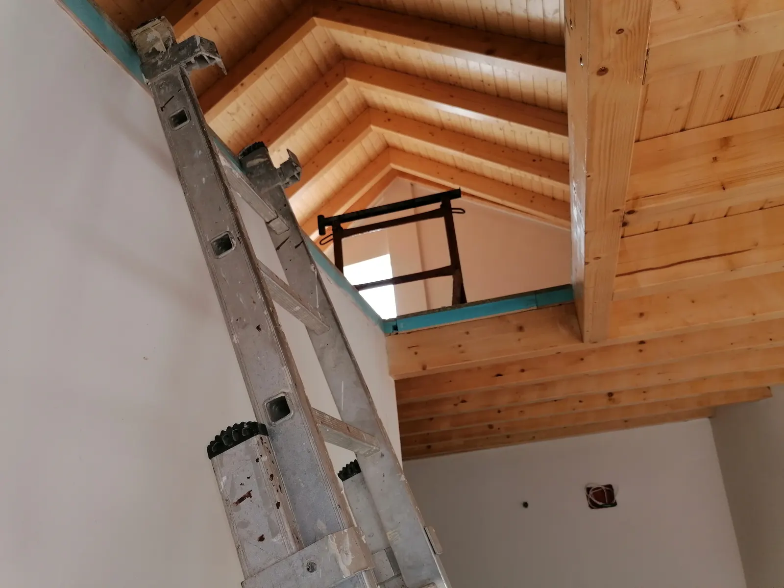Cobertura completa na Ericeira — Em obra (3/4)