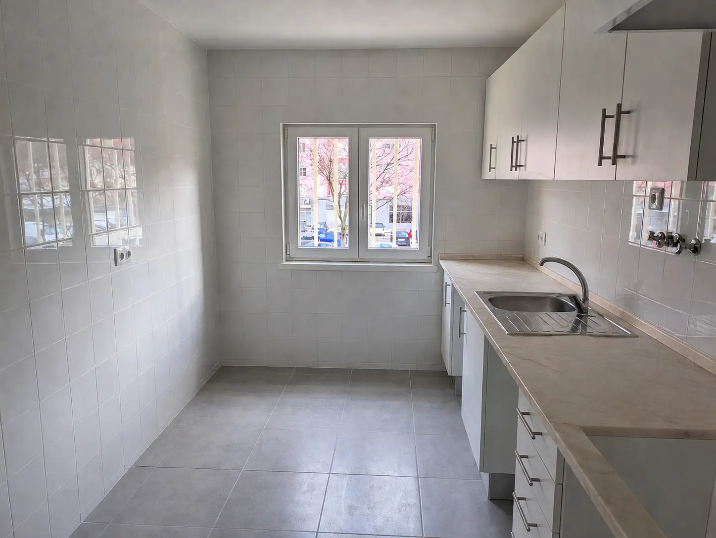 Cozinha de apartamento em Lisboa — Depois